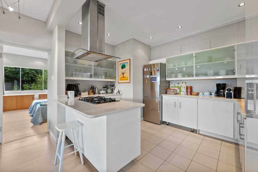 2 Bedroom Property for Sale in Oranjezicht Western Cape